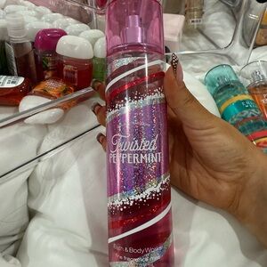 Bath & Body Works Twisted Peppermint Mist - Glittering Pink